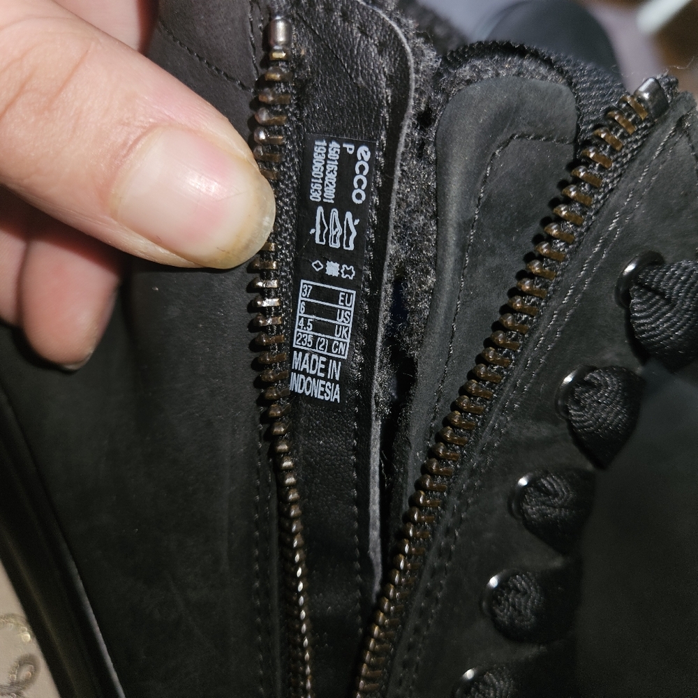 ECCO  NWOB WOMEN'S SOFT 7 TRED GORE-TEX HIGH SNEAKER, BLACK OIL NUBUCK, 6 - Picture 3 of 5